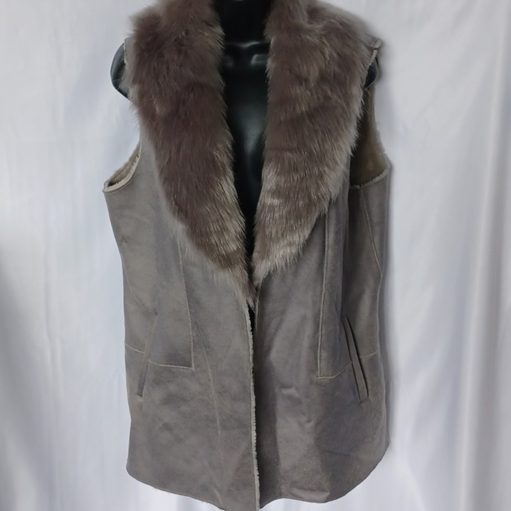 Tribal Faux Fur Women’s Vest, gray, soft, comfy